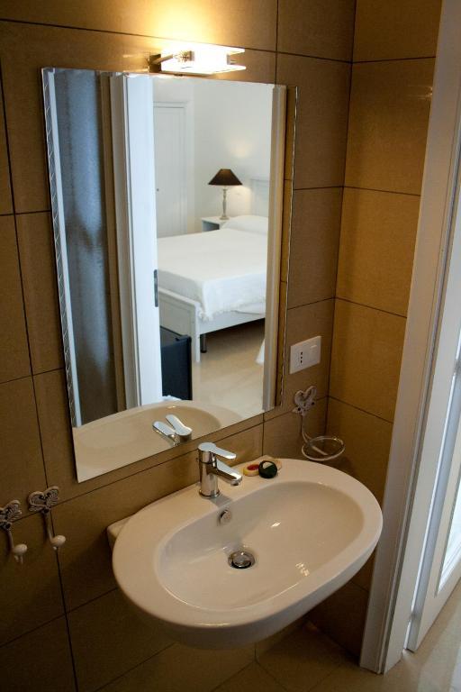 B&B Artemide Лече Стая снимка