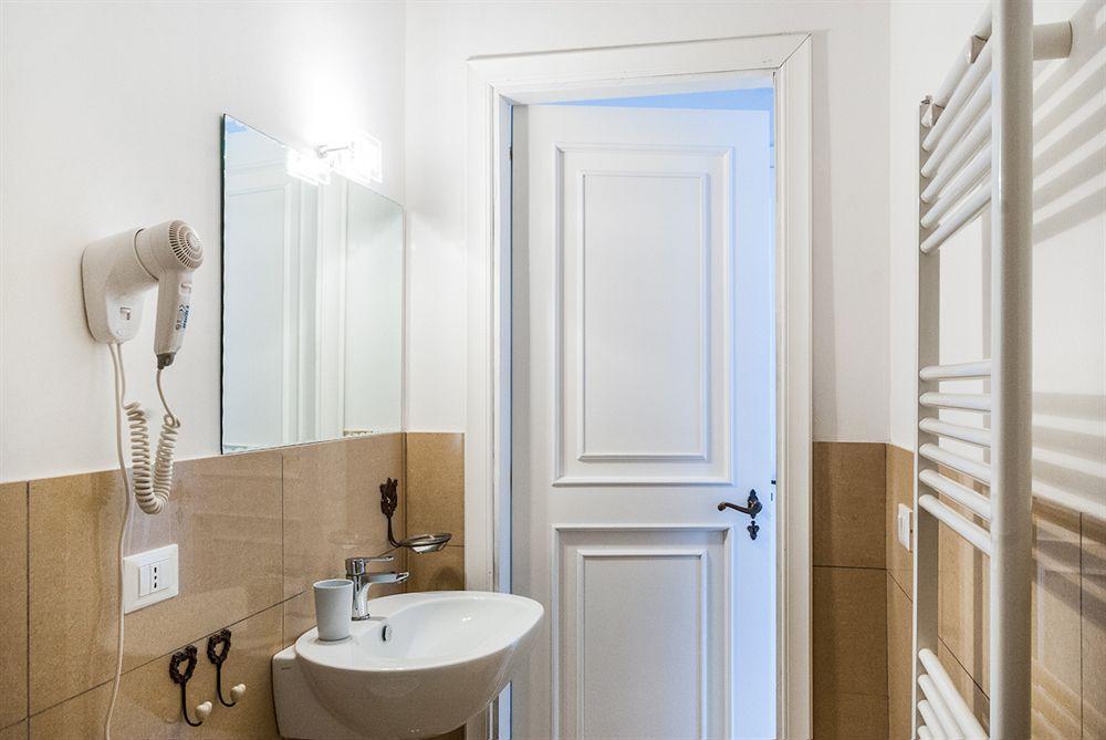 B&B Artemide Лече Екстериор снимка