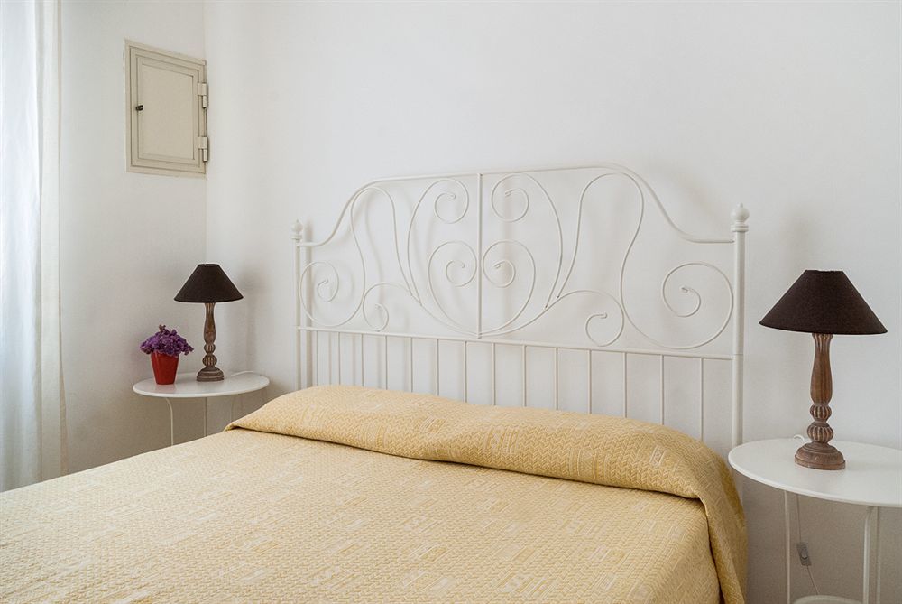 B&B Artemide Лече Екстериор снимка