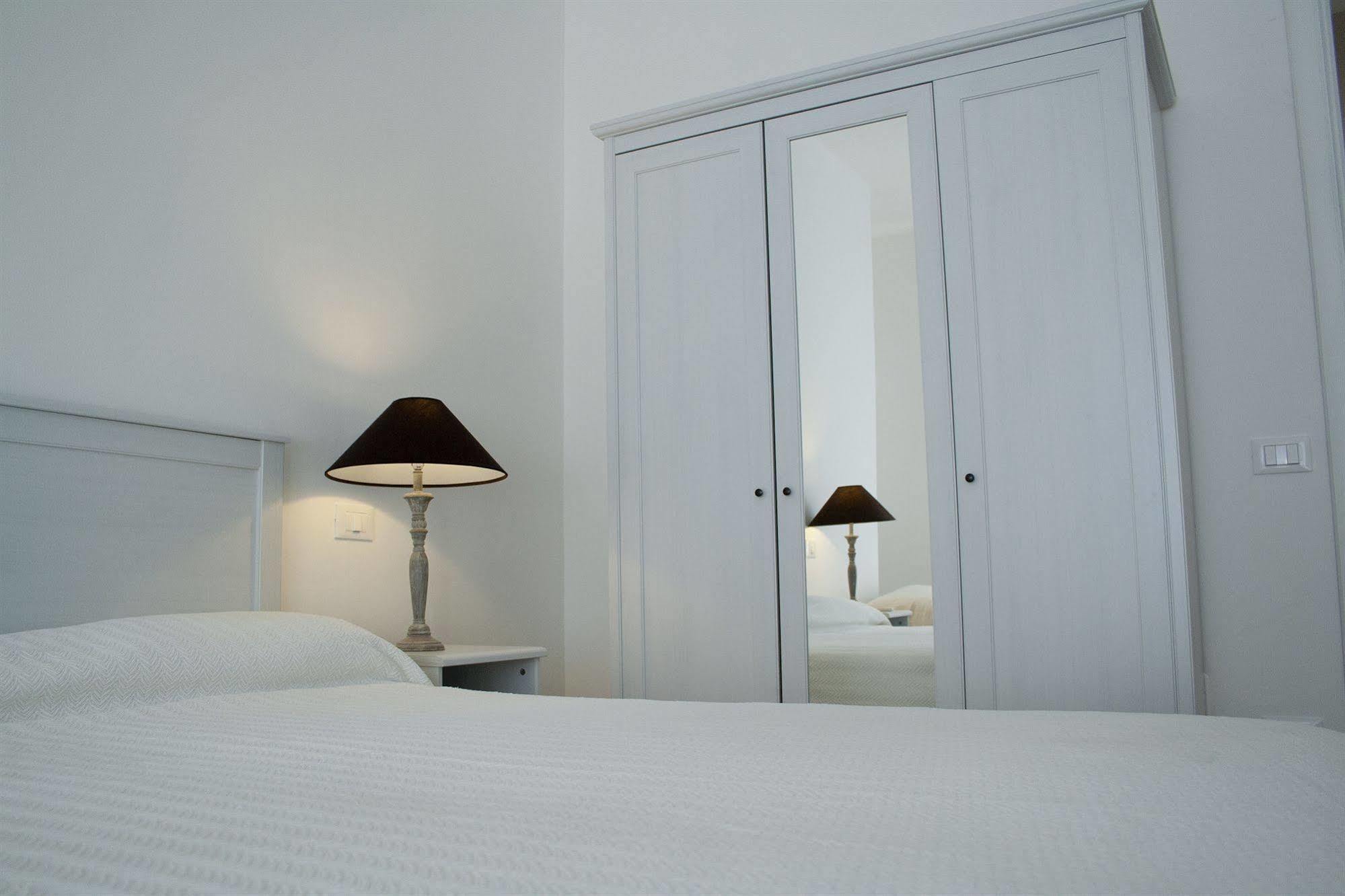 B&B Artemide Лече Екстериор снимка
