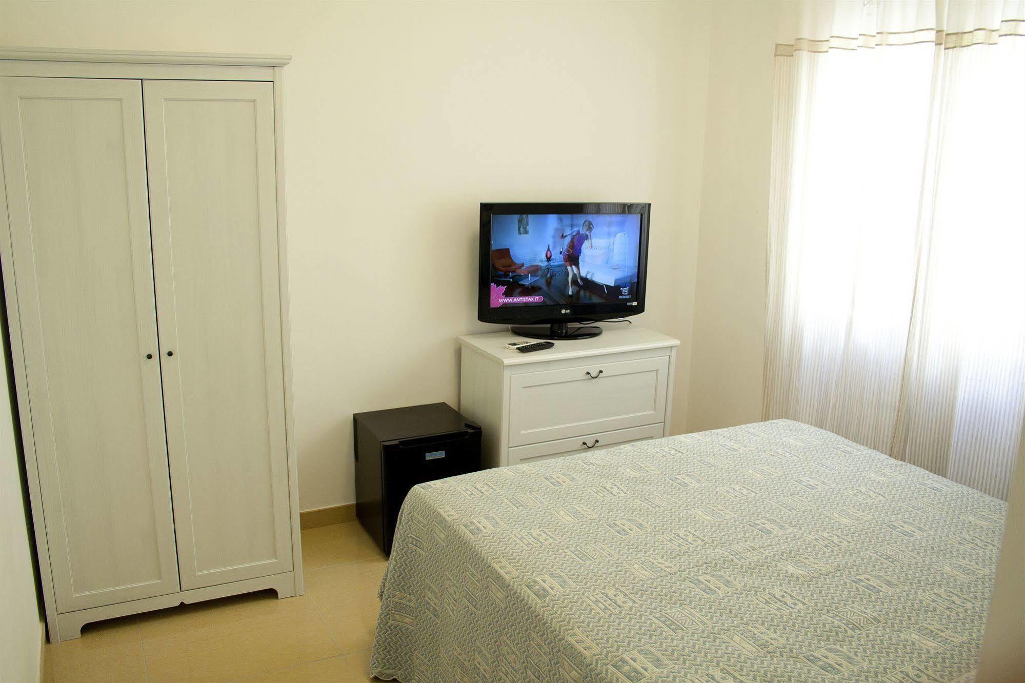 B&B Artemide Лече Екстериор снимка